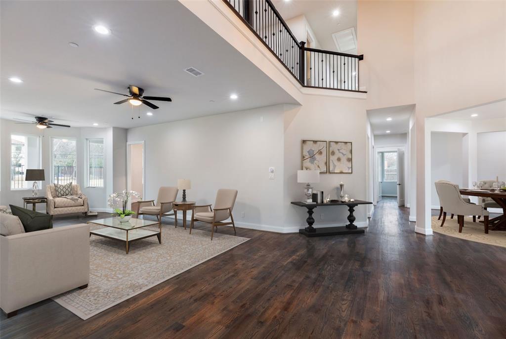 Royal Crest - Residential