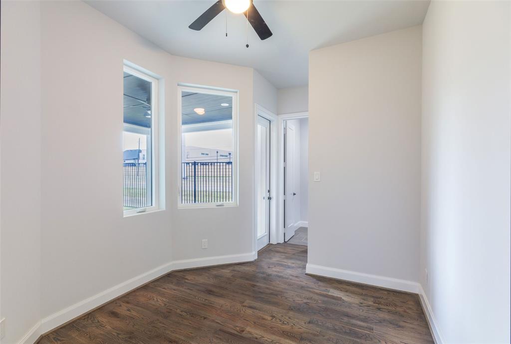 Royal Crest - Residential