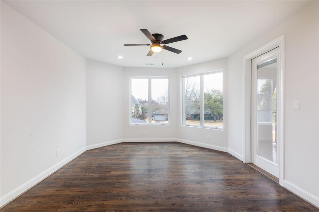 Royal Crest - Residential