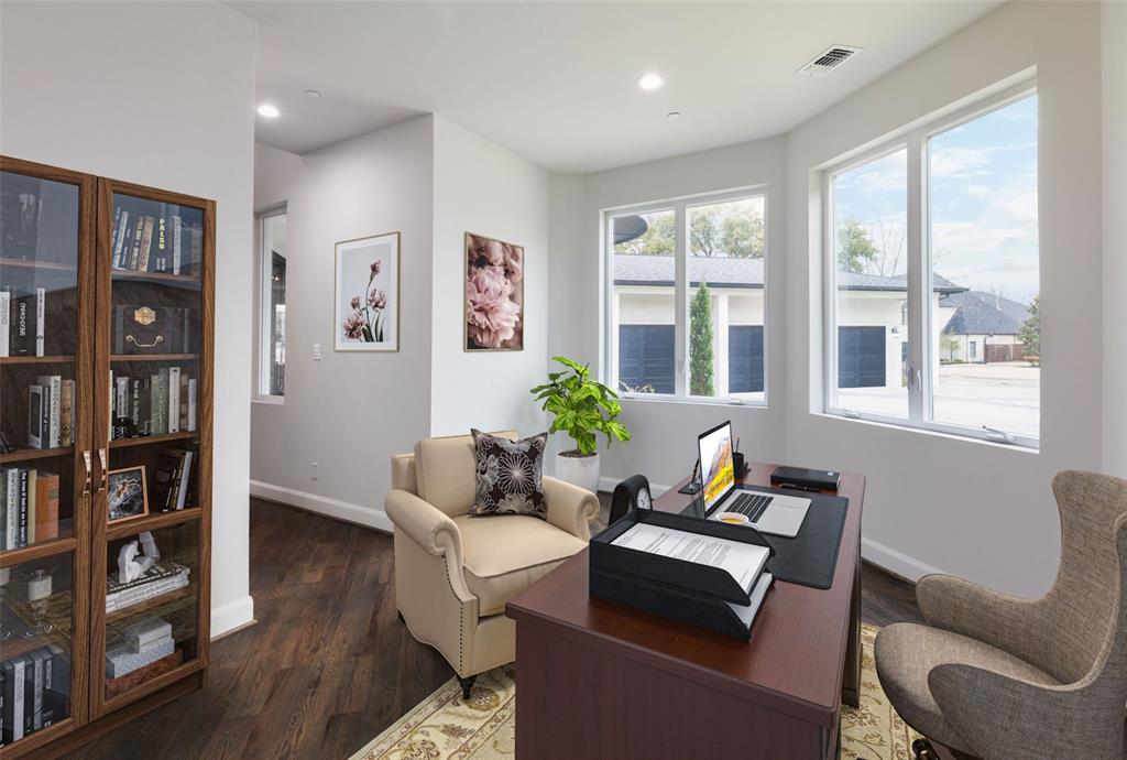 Royal Crest - Residential