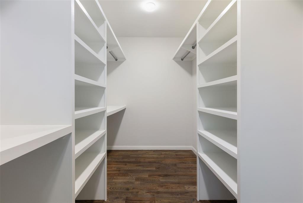 Royal Crest - Residential