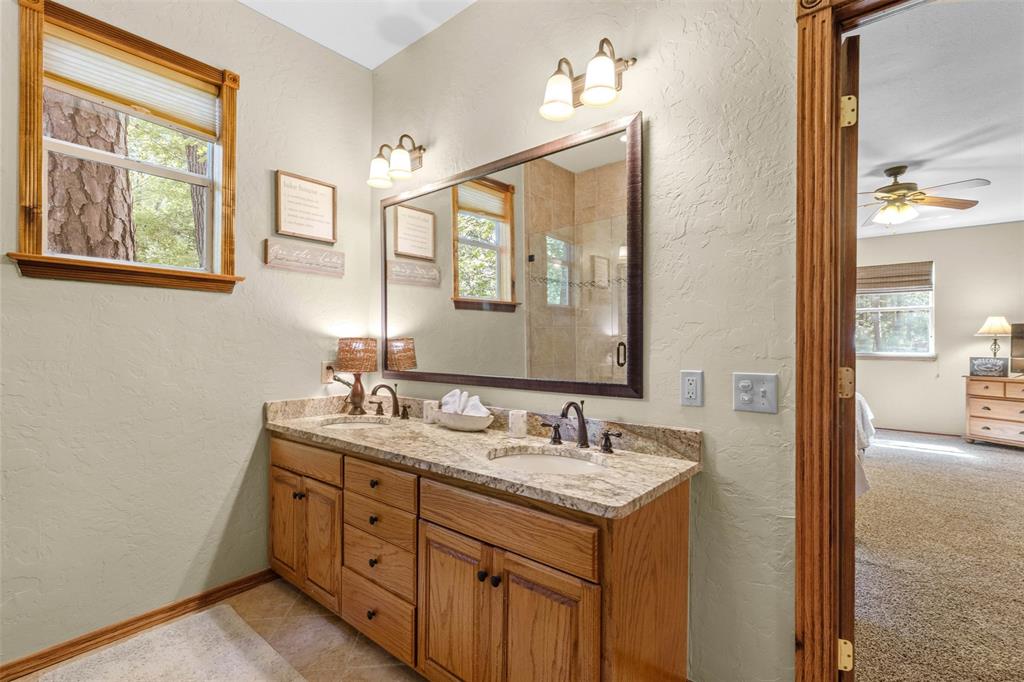 Twin Cove Estate - Residential