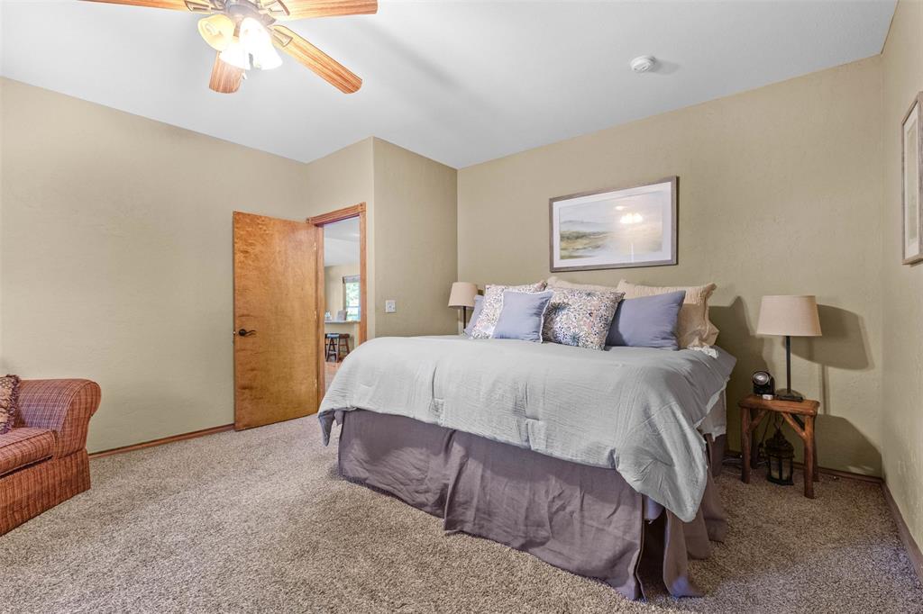 Twin Cove Estate - Residential