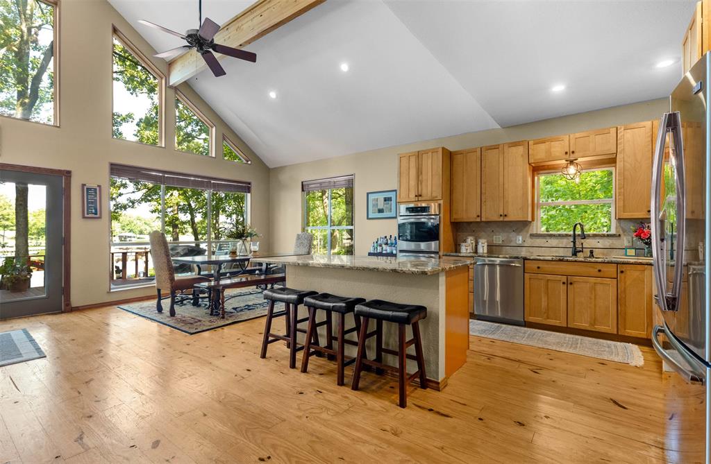 Twin Cove Estate - Residential