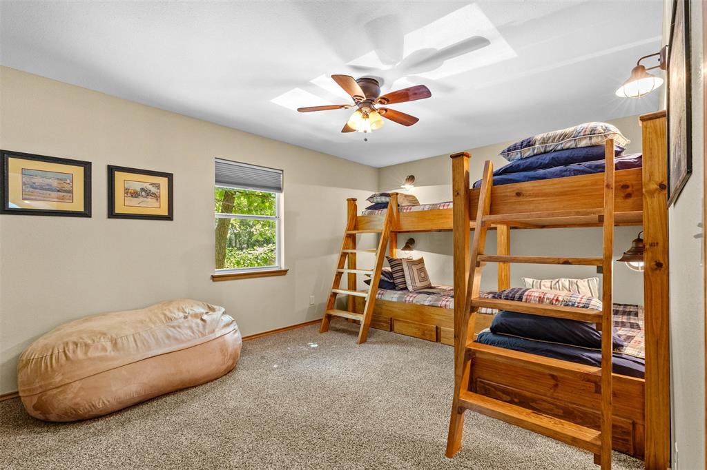 Twin Cove Estate - Residential