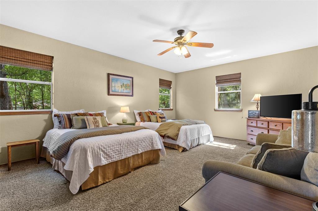 Twin Cove Estate - Residential