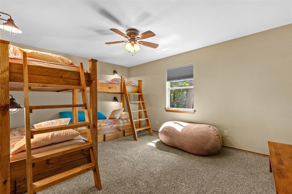 Twin Cove Estate - Residential