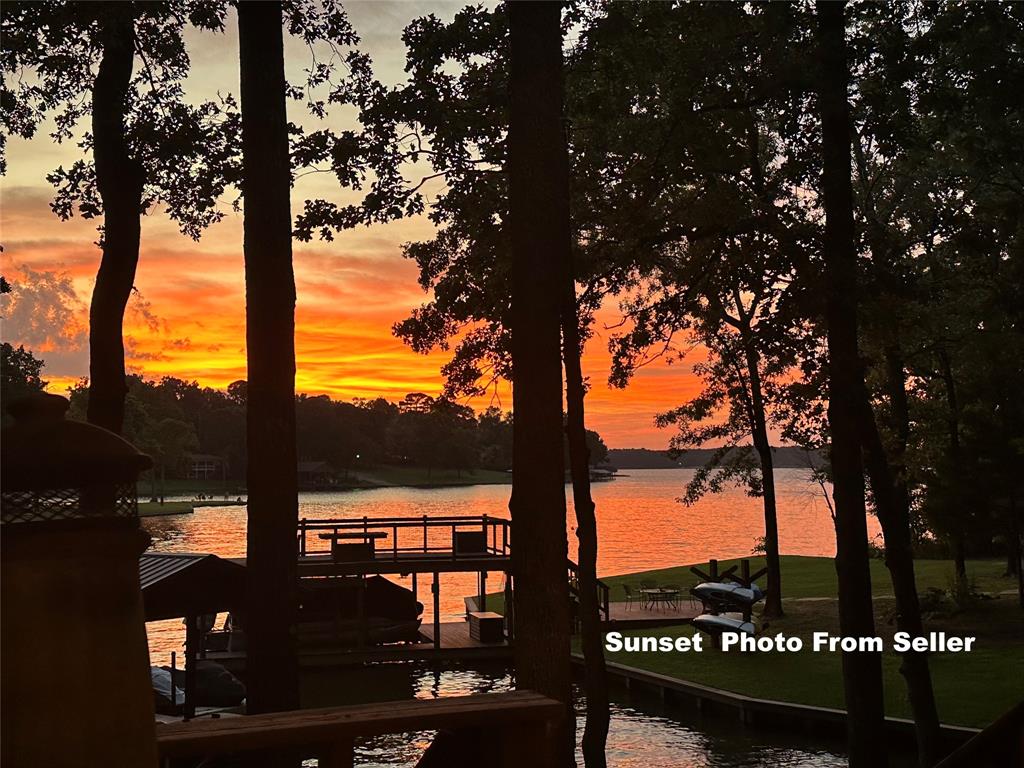 Twin Cove Estate - Residential