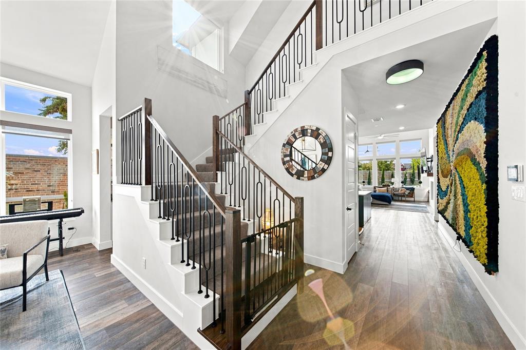 903 Leola Lane