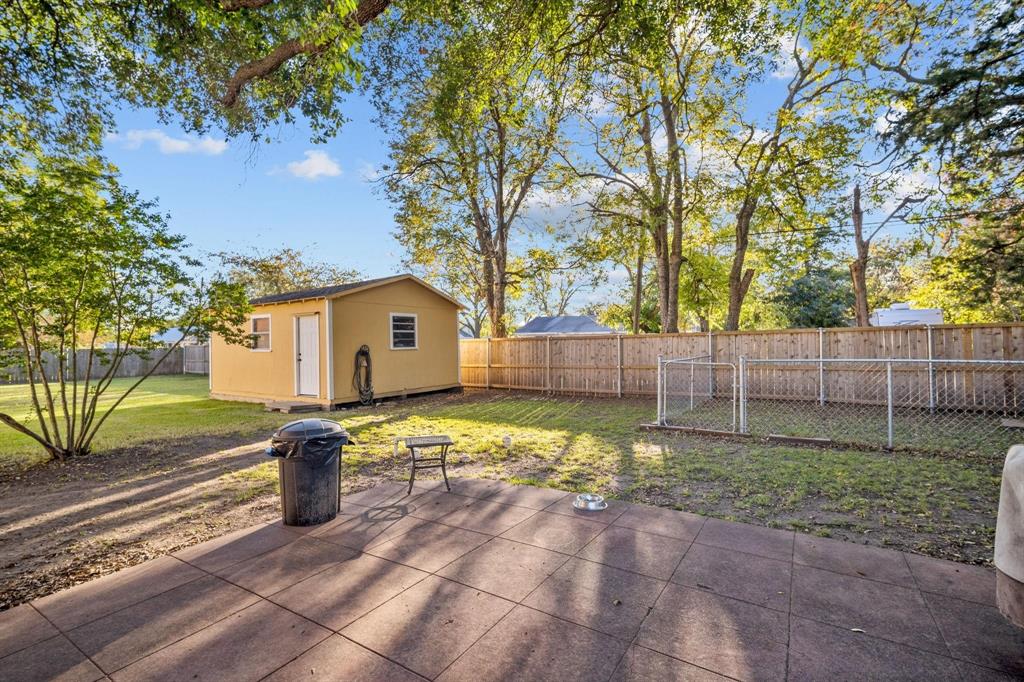 Moore B H Heirs - Residential