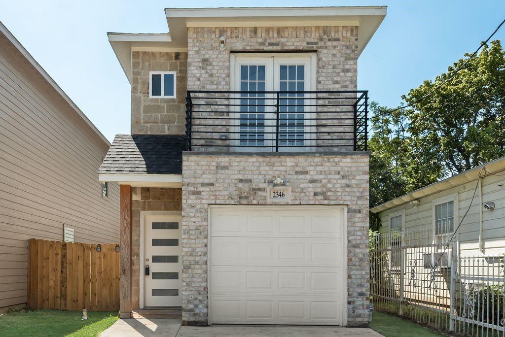 Lincoln Manor - Residential