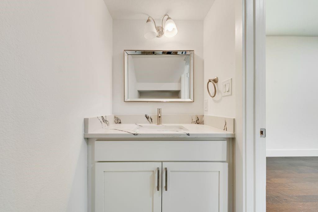 Lincoln Manor - Residential