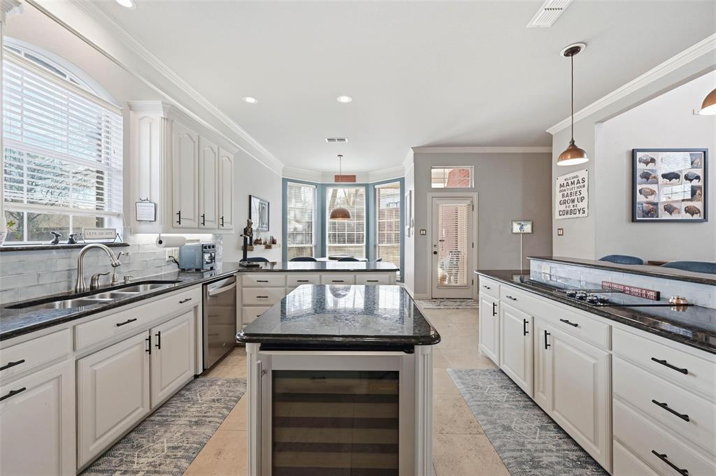 2817 Kingswood Drive