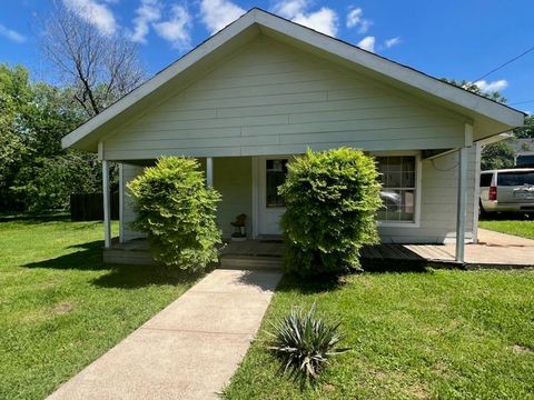 205 S 2nd Avenue Mansfield TX 76063