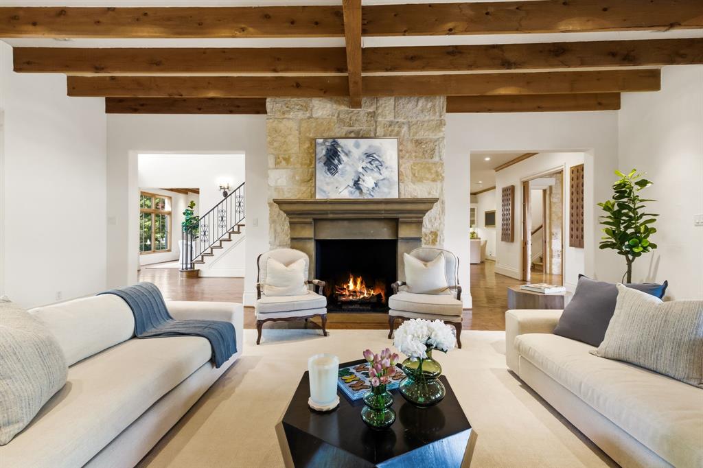 Royal Crest - Residential