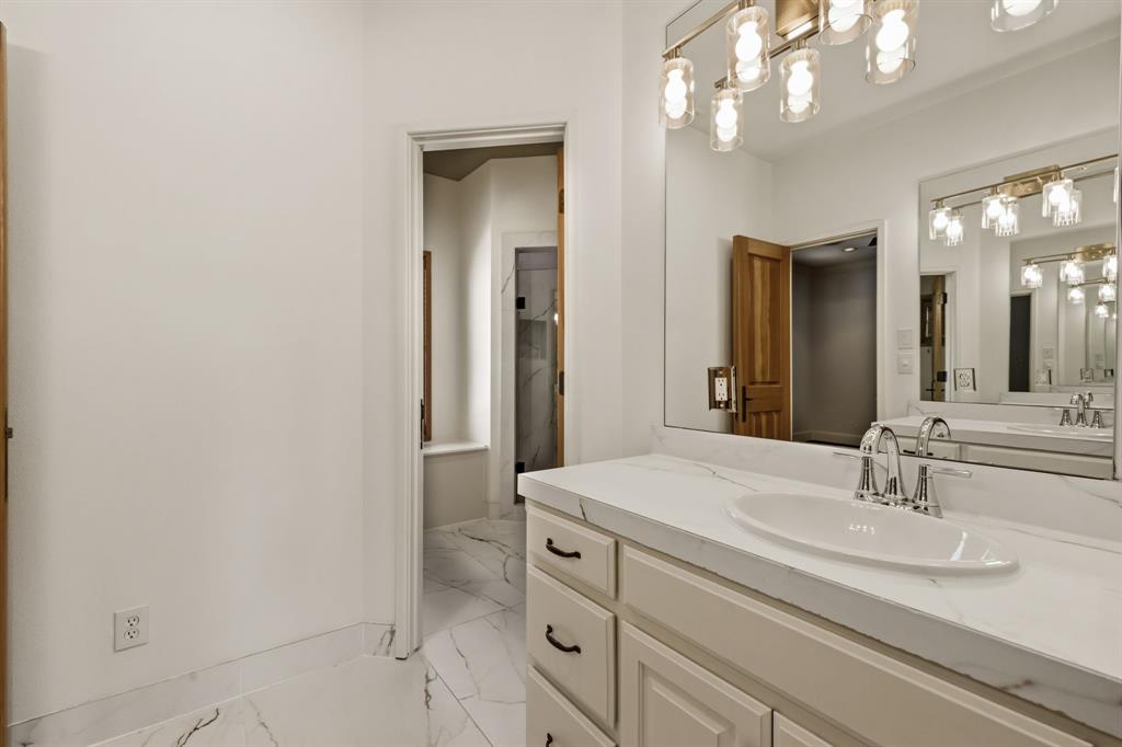 Royal Crest - Residential