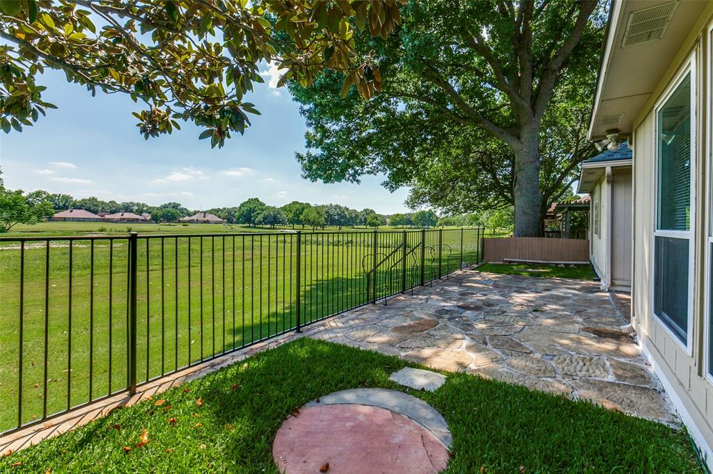 2713 Laurel Oaks Drive