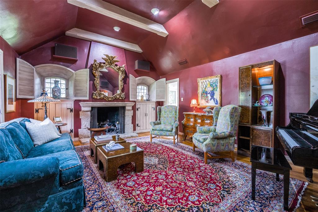 Country Club Estates - Residential