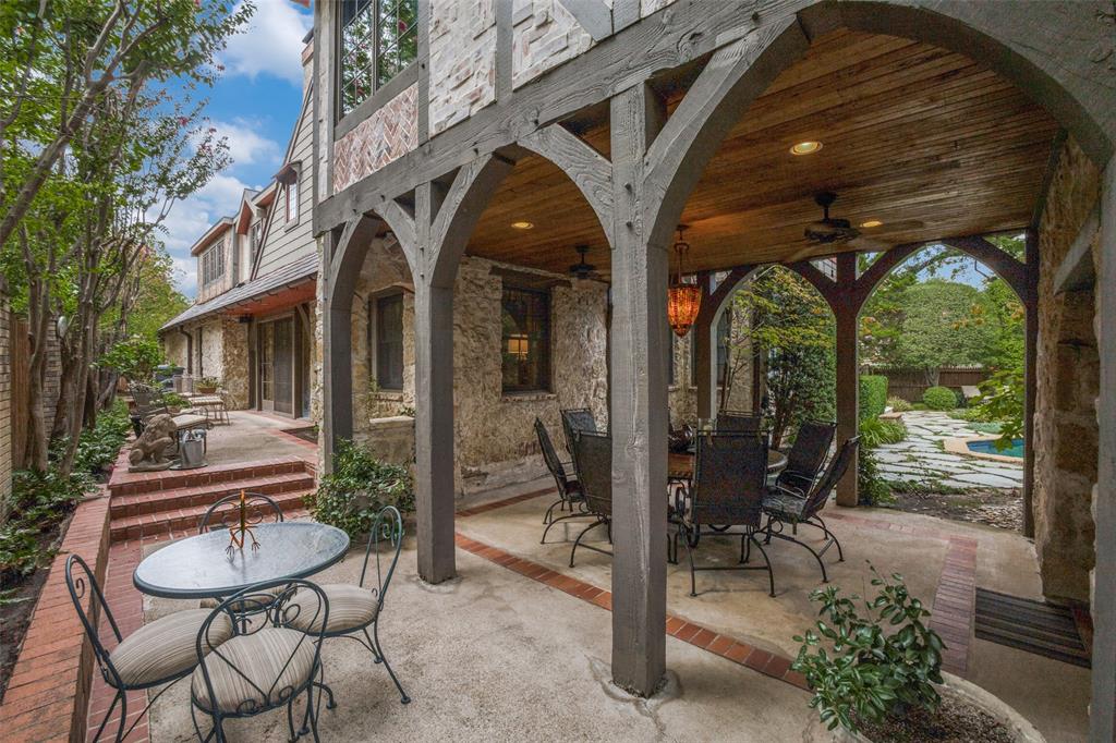 Country Club Estates - Residential