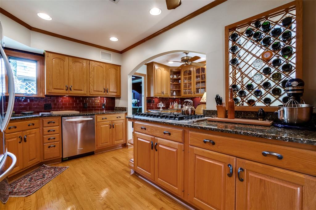 Country Club Estates - Residential