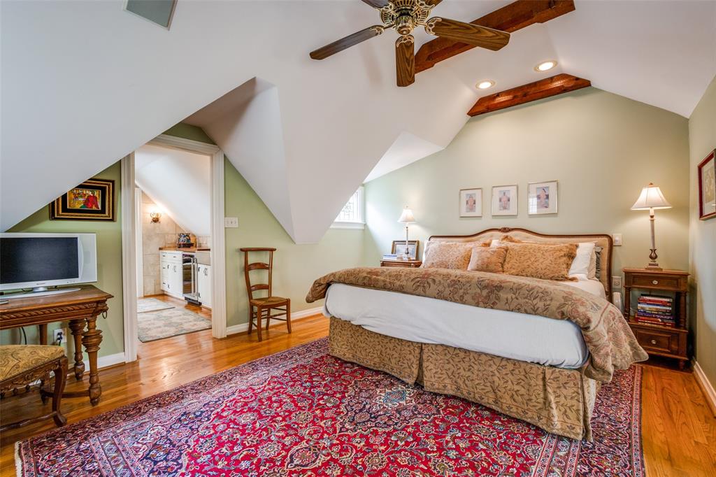 Country Club Estates - Residential