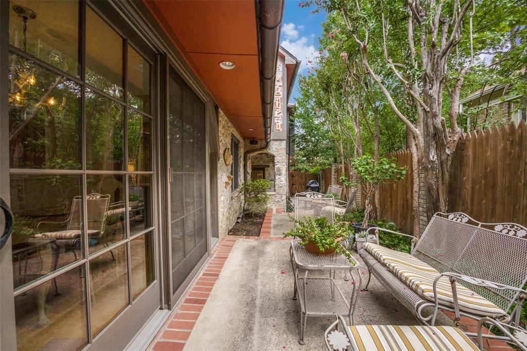 Country Club Estates - Residential