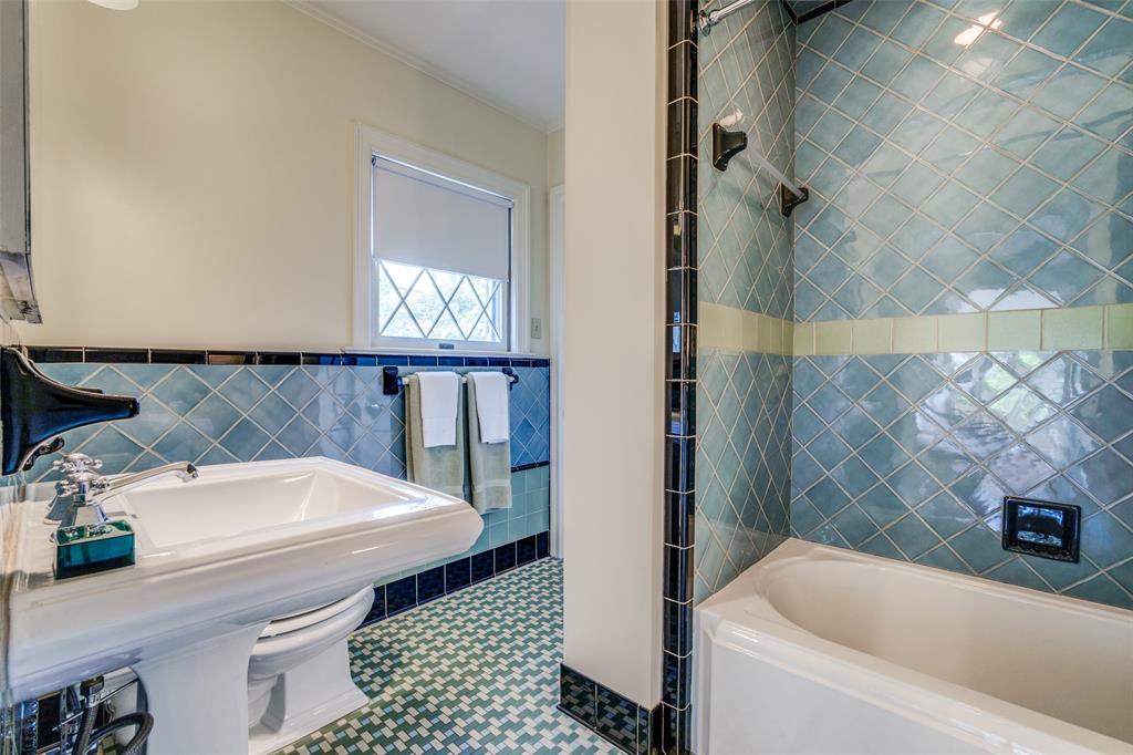 Country Club Estates - Residential