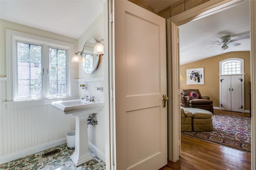 Country Club Estates - Residential