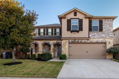 629 Fox Creek Trail Fort Worth TX 76131