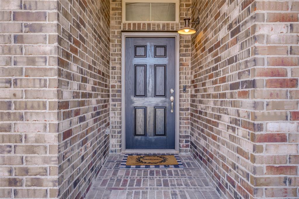 713 Falcon Road