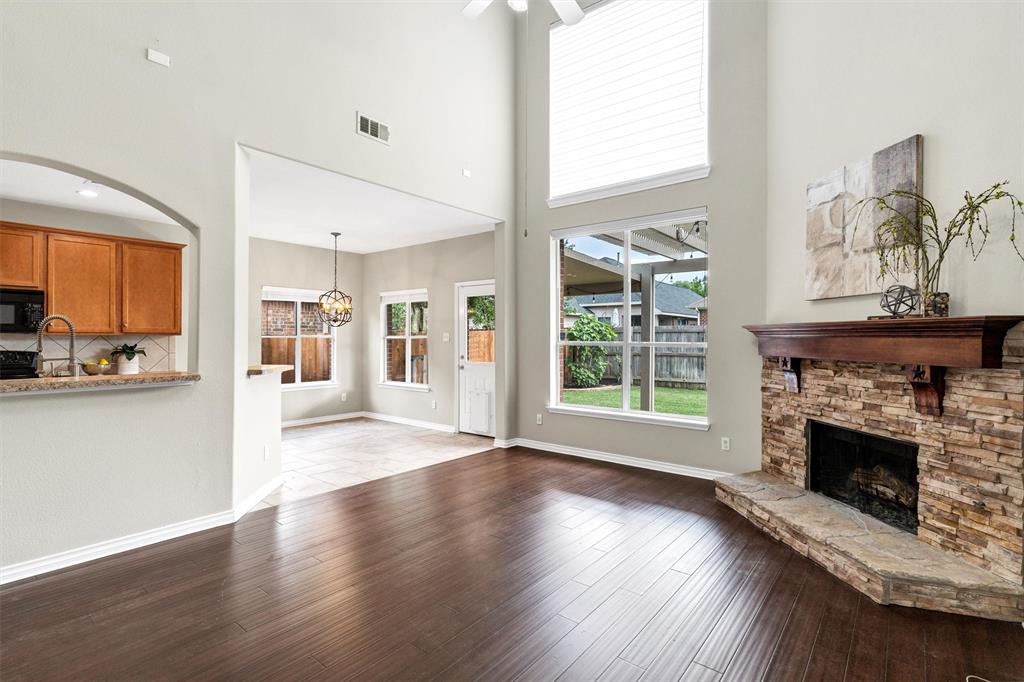 Fort Worth, Texas 76244, United States, 4 Bedrooms Bedrooms, ,3 BathroomsBathrooms,Residential,Pending,120568