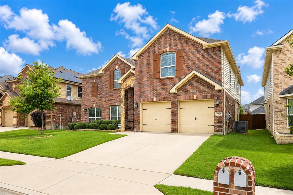 9828 Milkweed Lane