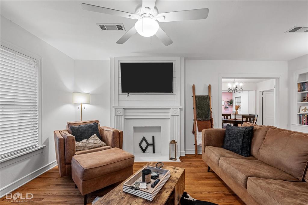 528 Slattery Boulevard