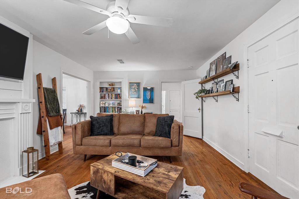 528 Slattery Boulevard