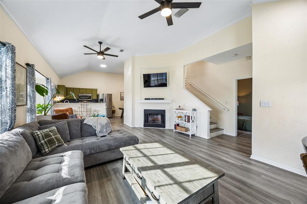 702 Cresent Drive