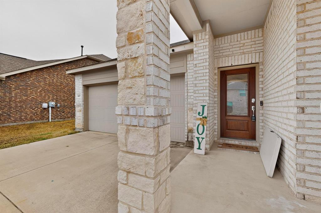 423 Pepperbark Avenue