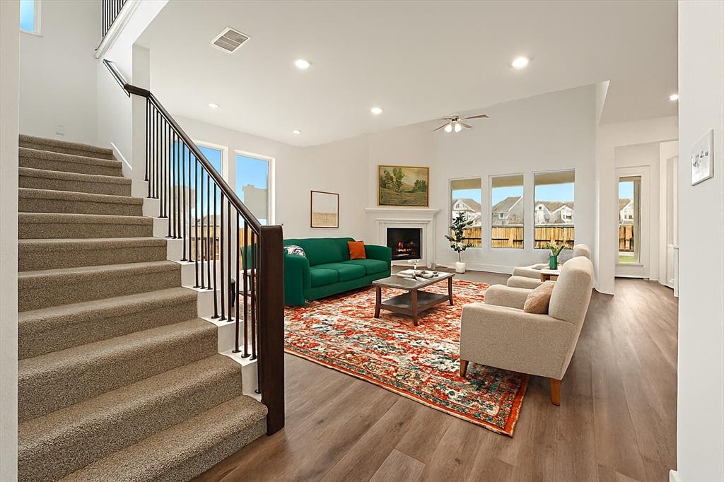 2424 Doncaster Drive
