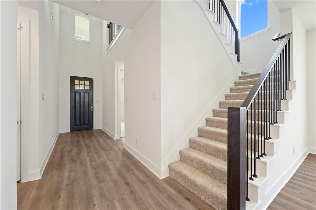 2424 Doncaster Drive
