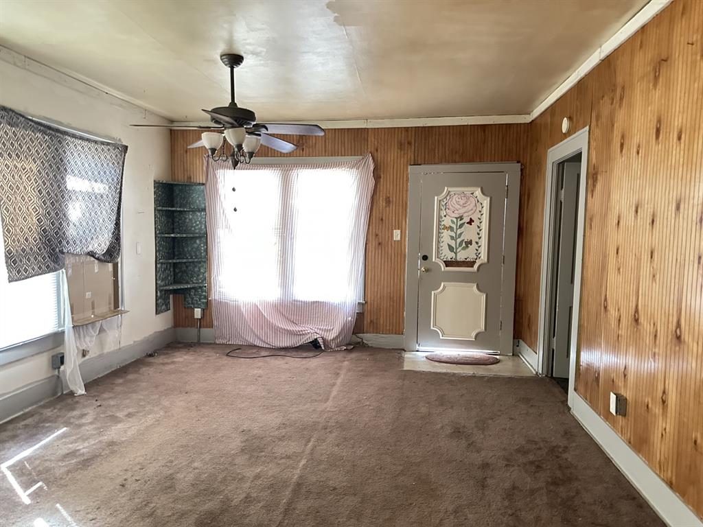 Orig Town Of Wolfe City - Residential