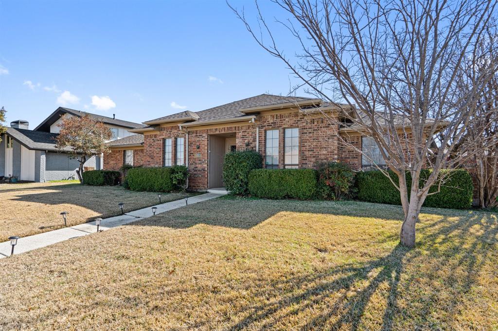2220 Cedar Circle