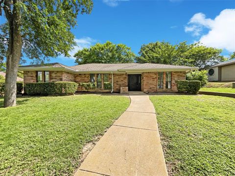1305 Egyptian Way Grand Prairie TX 75050