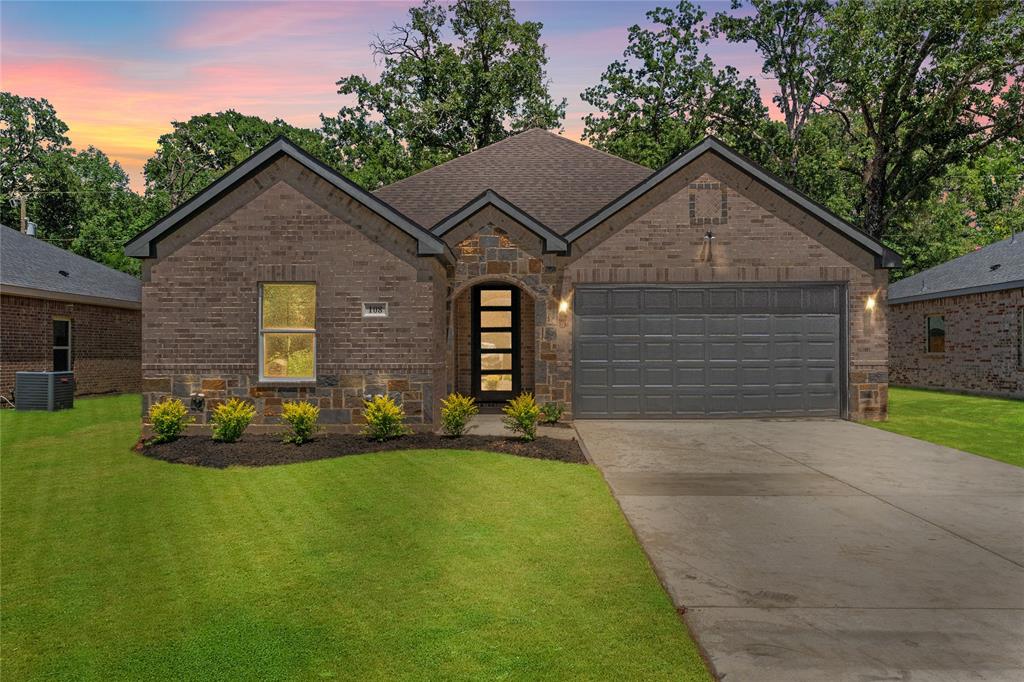 108 Lakeview Drive