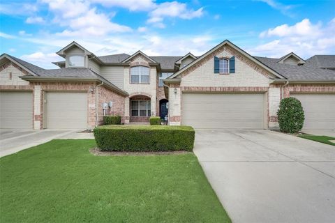 Single Family Residence in Carrollton TX 4128 Woodland Trail.jpg