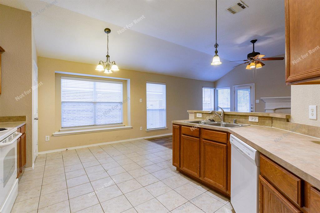 Mistletoe Hill Ph I & II - Residential