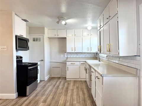 Tiny photo for 4517 Sherwood Drive, Mesquite, TX 75150 (MLS # 21197474)