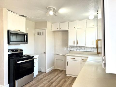 Tiny photo for 4517 Sherwood Drive, Mesquite, TX 75150 (MLS # 21197474)