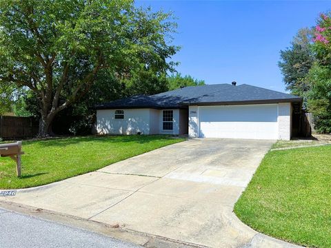 2946 Ridgewood Grapevine TX 76051