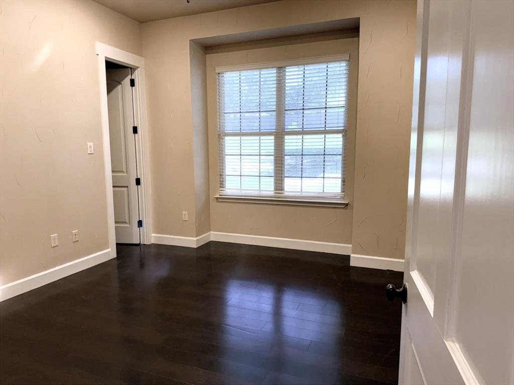 Twin Lakes Estate - Residential