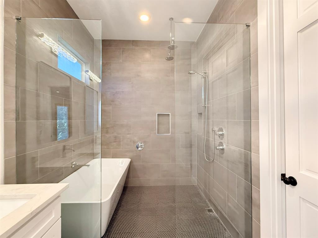 Twin Lakes Estate - Residential