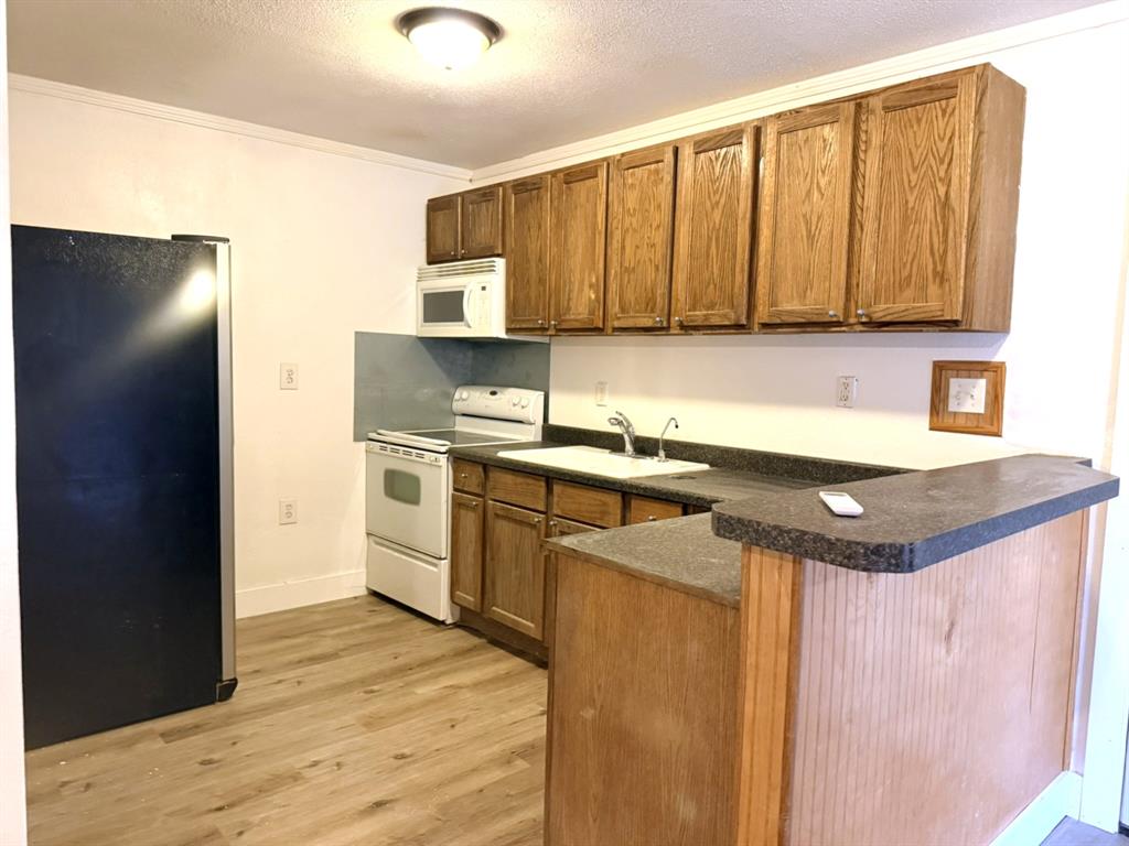Twin Lakes Estate - Residential